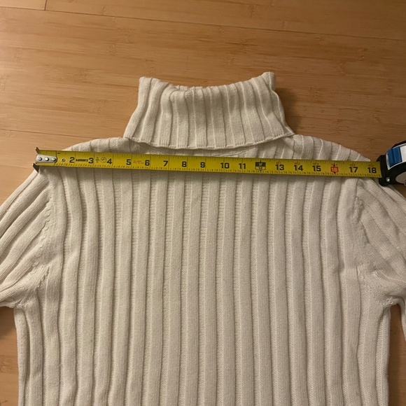 The Curated Ribbed Turtleneck in Ivory, L - Picture 5 of 7